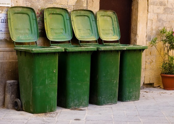 garbage_cans garbage_cans